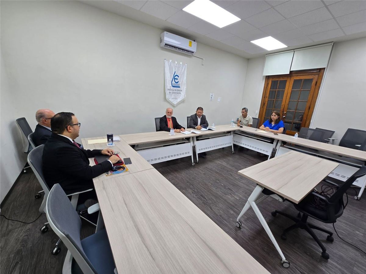 Firma del convenio de colaboraci&oacute;n entre la ECE y el CAMM