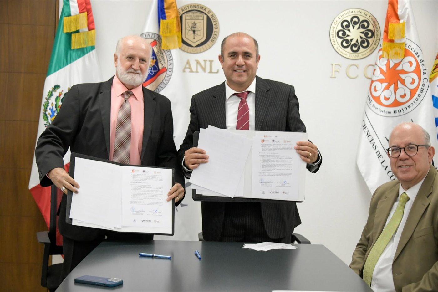 Presentaci&oacute;n del convenio para el relanzamiento de la Revista Vectores